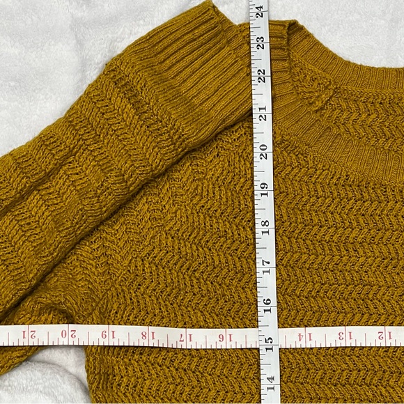 Loft knit sweater in the color marigold. Size Medium. - Picture 4 of 6